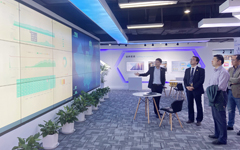 高新区管委会领导莅临华体会公司调研
